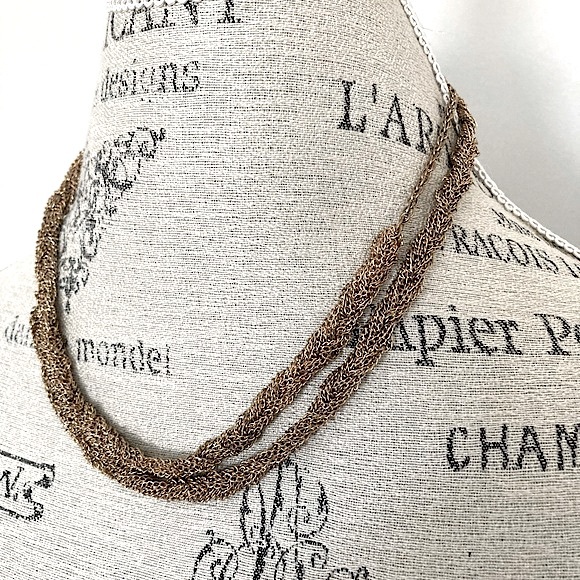 VINTAGE Gold Mesh Chain Necklace - Picture 2 of 7